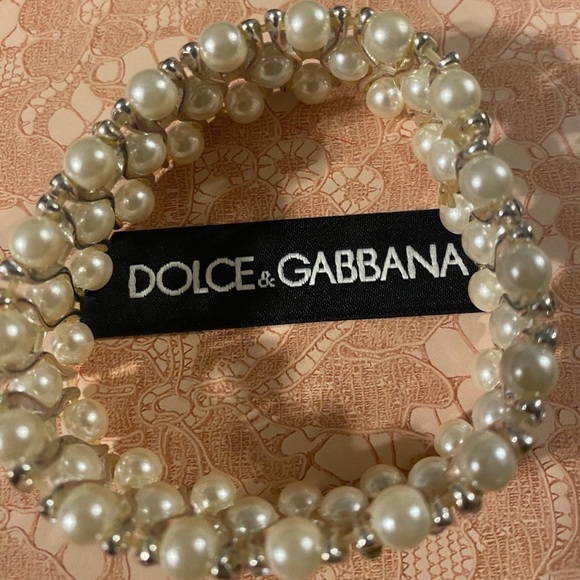 Faux Pearl & Crystal Bracelet. - Picture 5 of 5